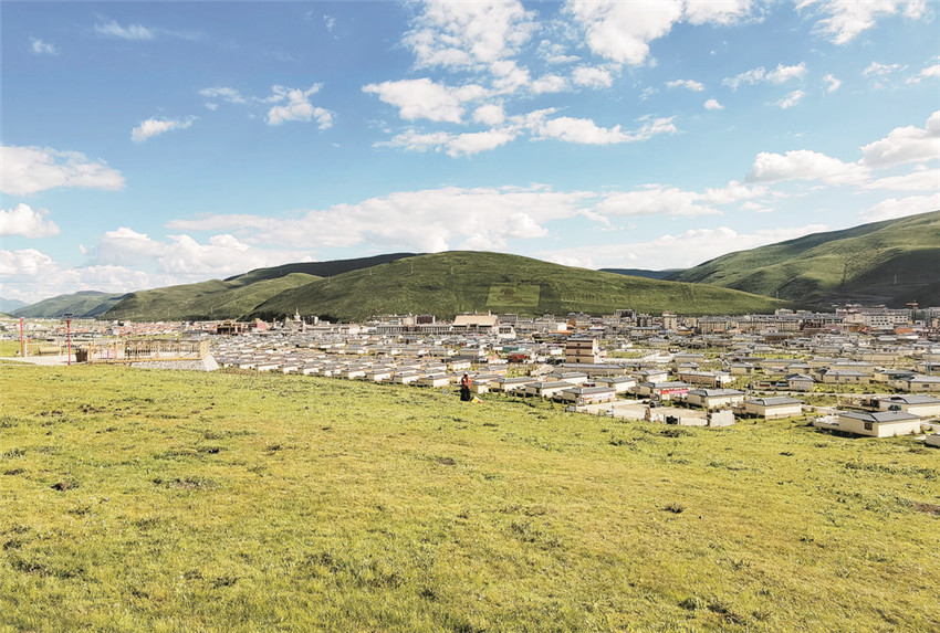 藍(lán)天白云.jpg 藍(lán)天白云.jpg