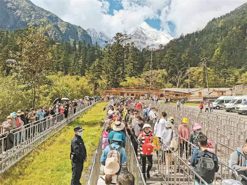 游人正有.jpg 游人正有.jpg